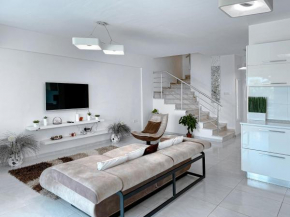 First Coast Line Villa and Apartaments